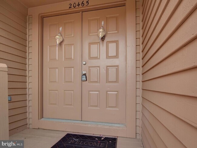 Foto del edificio - 20465 Waters Point Ln