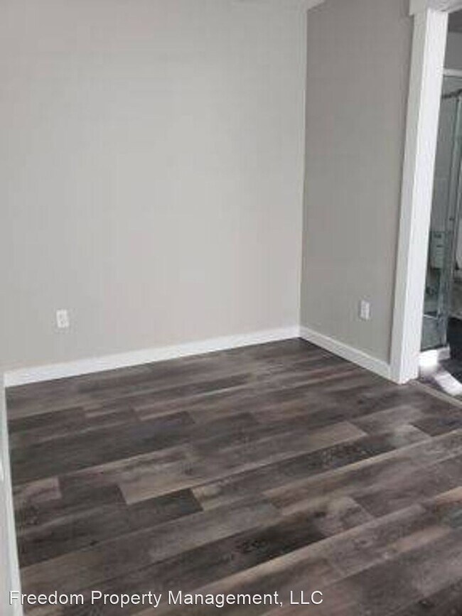 Foto del edificio - 612 NE Santiam Blvd