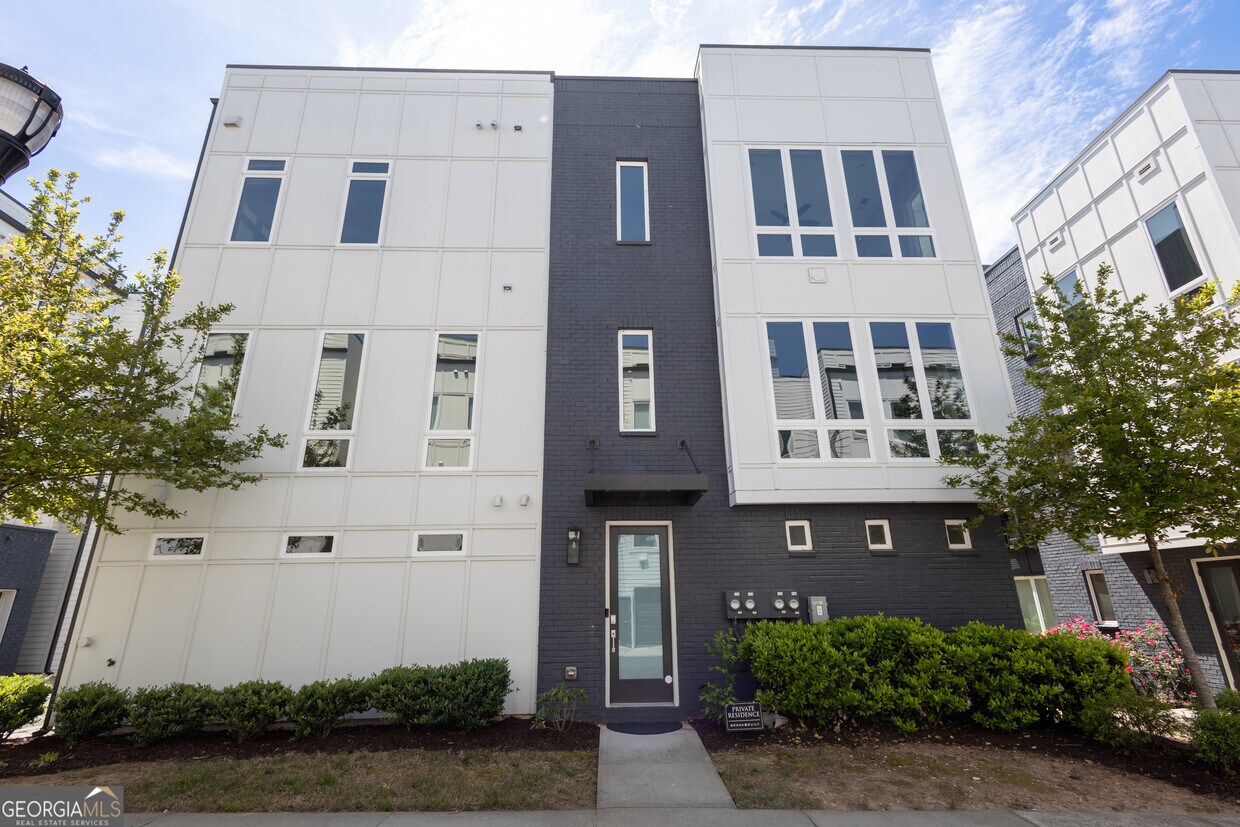 Foto principal - 708 Banton Dr NW