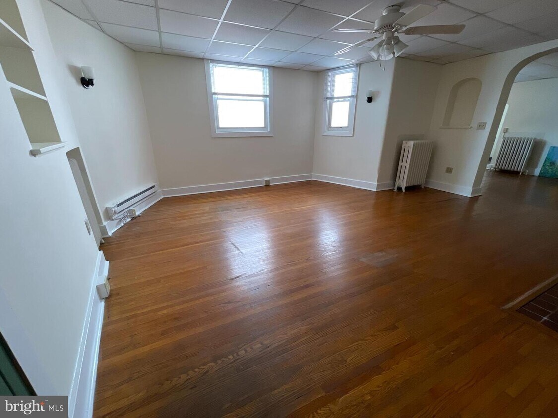 144 W Patrick St Unit 2, Frederick, MD 21701 Room for Rent in