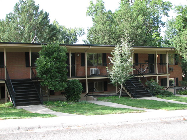 Building Photo - Foothills Apartments