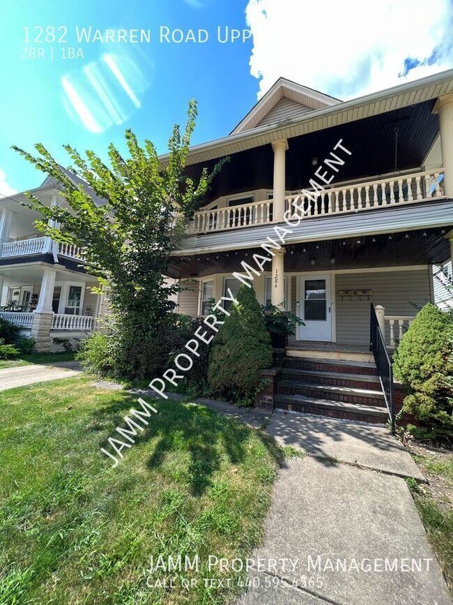 Building Photo - 2Bedroom Duplex(Upper) in Heart of Lakewood