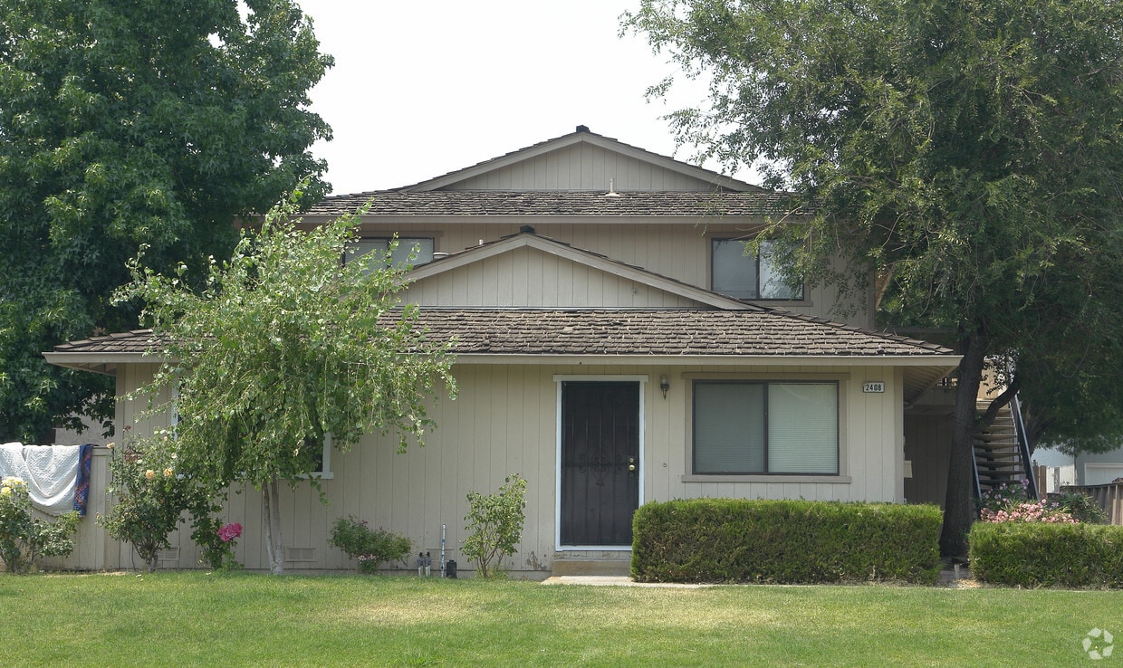 Foto principal - 2408 L St