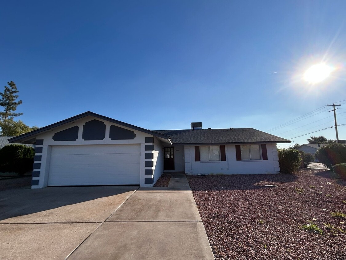 Foto principal - 8601 E Orange Blossom Ln