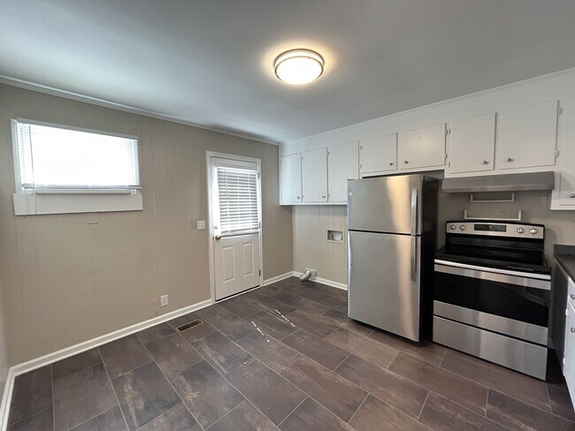 Foto del edificio - COMING SOON! 2 Bedroom Duplex Close to MTSU & Downtown Murfreesboro