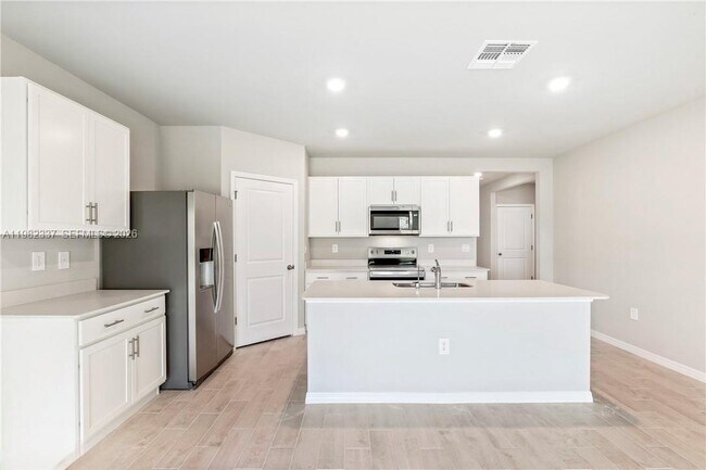 Foto del edificio - 5215 Butte St