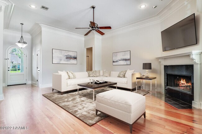 Foto del edificio - 117 Maple Grove Ln