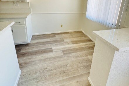 Comedor de la Unidad n.° 4 - 1049 N Mariposa Ave