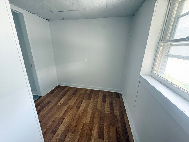 Foto del edificio - 754 N Sharpsville Ave