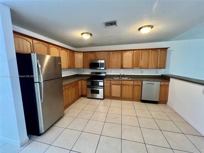 Building Photo - 1267 NW 95th St
