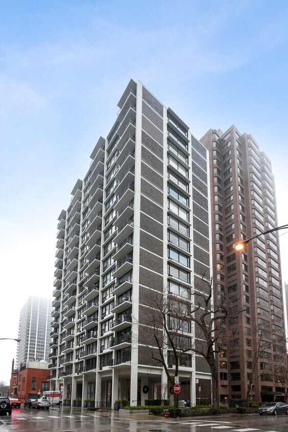 Primary Photo - 1400 N State Pkwy