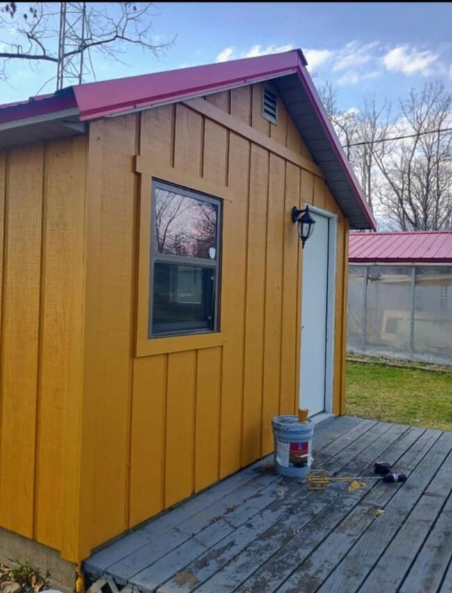 Building Photo - 4290 S Lake Rd