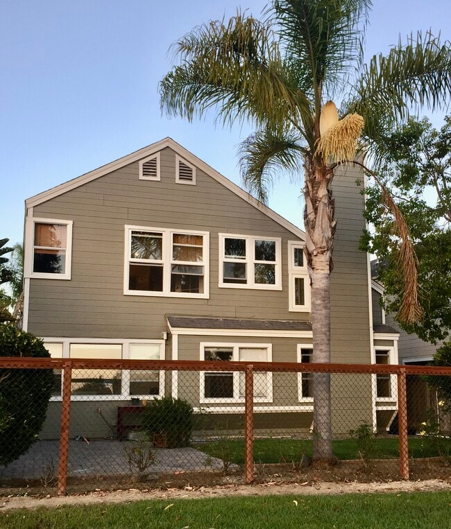 Foto del edificio - 1355 Waterbury Ct