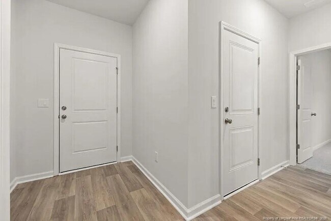 Building Photo - 347 Scottsdale Dr