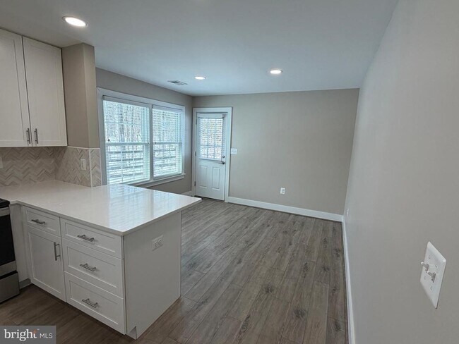 Foto del edificio - 6492 Vint Hill Rd