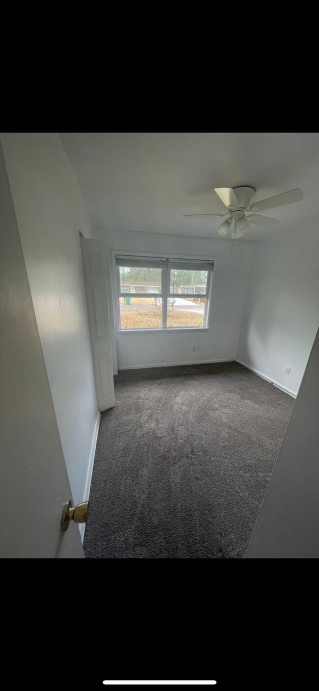 Building Photo - 221 Revere Dr
