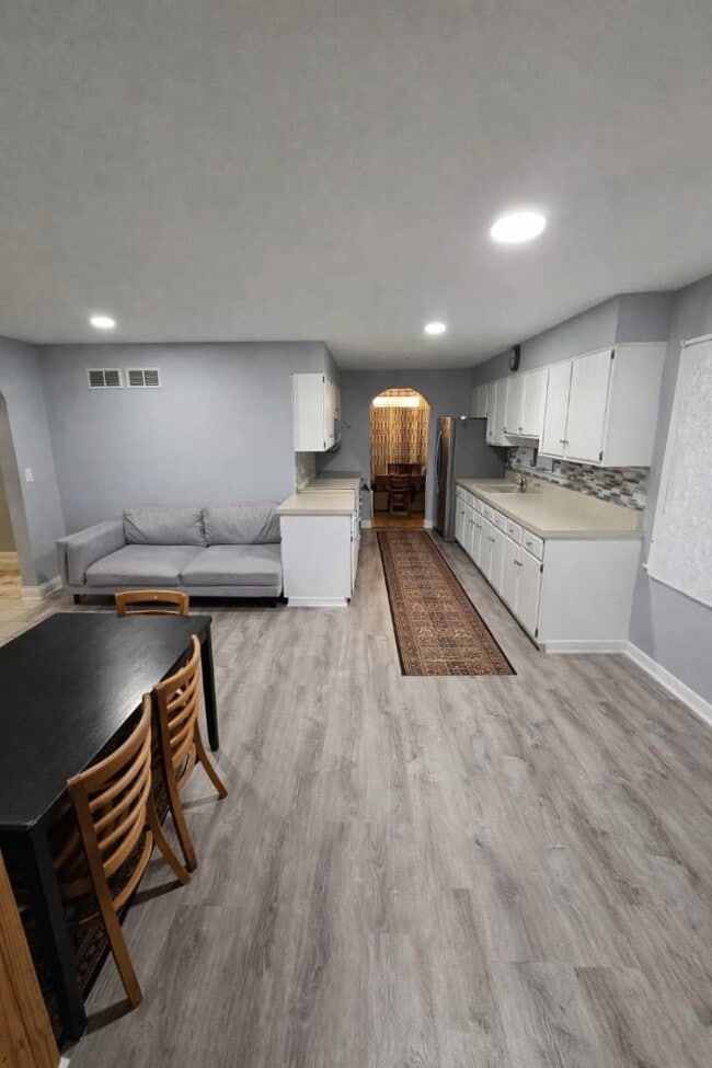 Foto del edificio - 770 Cordial Dr