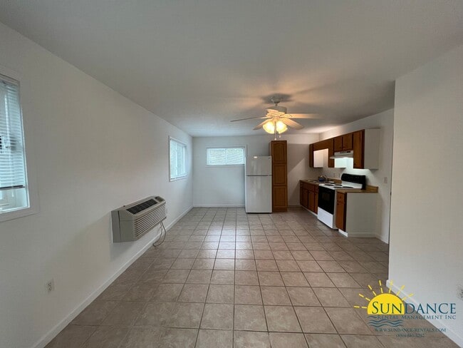Building Photo - One bedroom Unit in the heart of Destin: U...