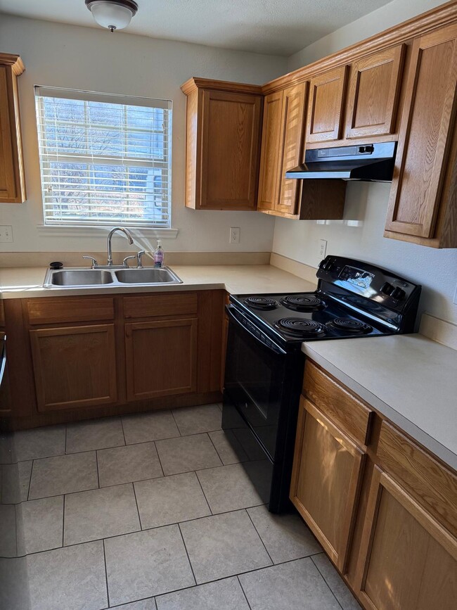 Foto del edificio - 1920 Galveston Ave