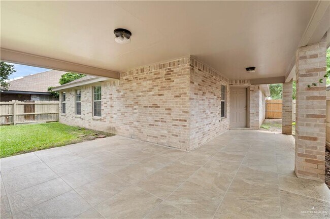Building Photo - 21 27th