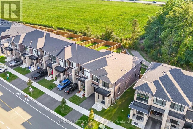 Building Photo - 1460 Rose Way