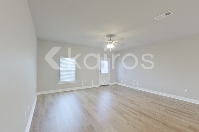Building Photo - 13784 Willowmore Dr