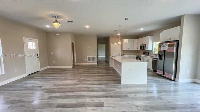 Building Photo - 7916 Granada Rd