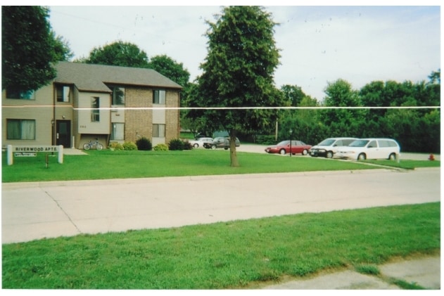 Foto del edificio - Riverwood Apartments
