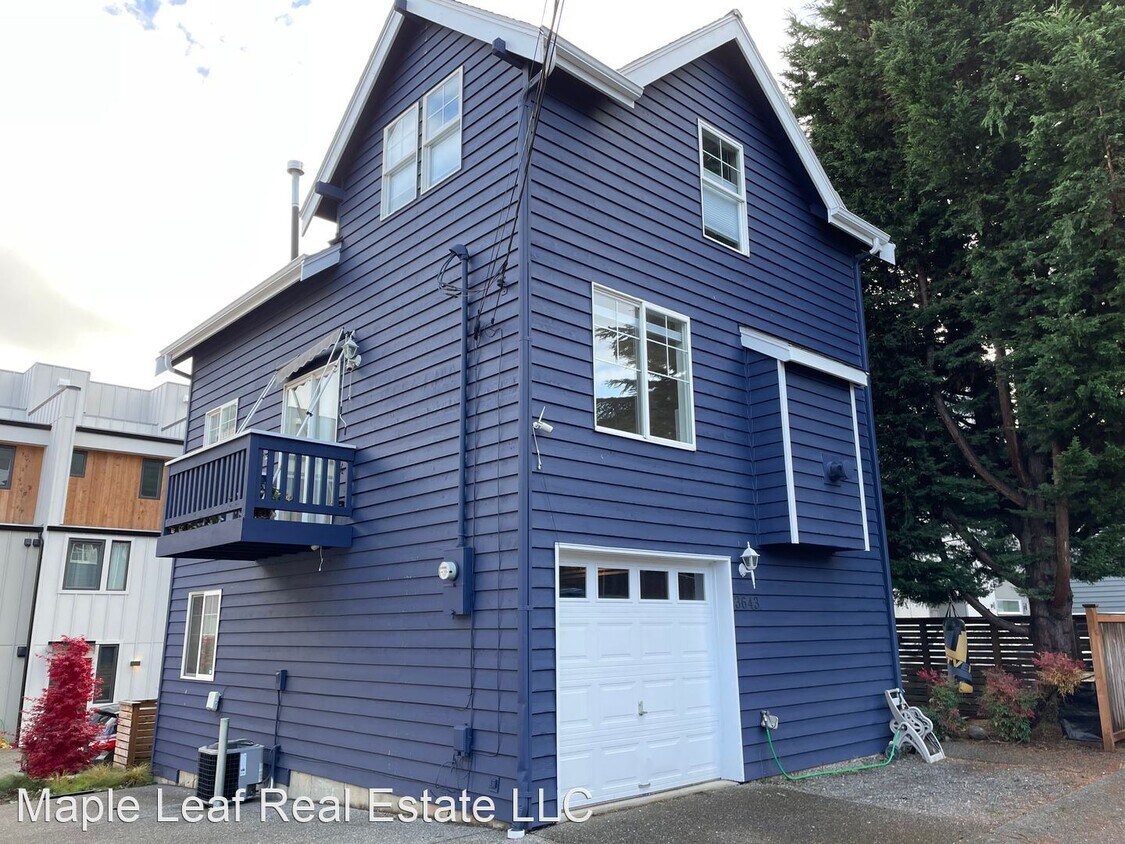 Primary Photo - 3 br, 2.5 bath House - 3643 22nd Ave W
