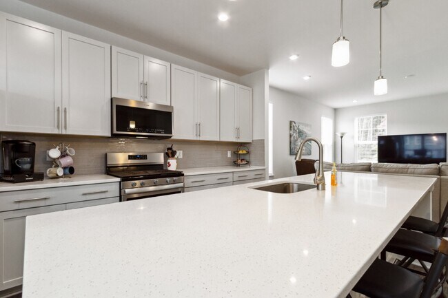 Foto del edificio - 1595 Meadowlark Glen Rd