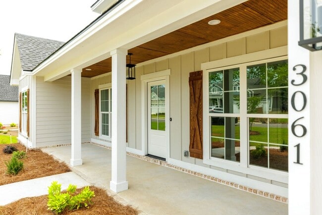 Foto del edificio - 3061 Houser Wy