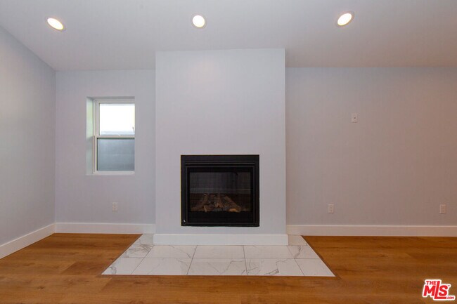 Foto del edificio - 2208 S Harcourt Ave