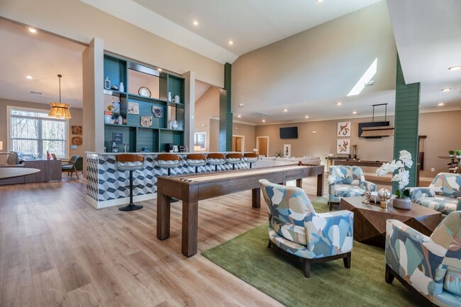 Building Photo - Comet Richland