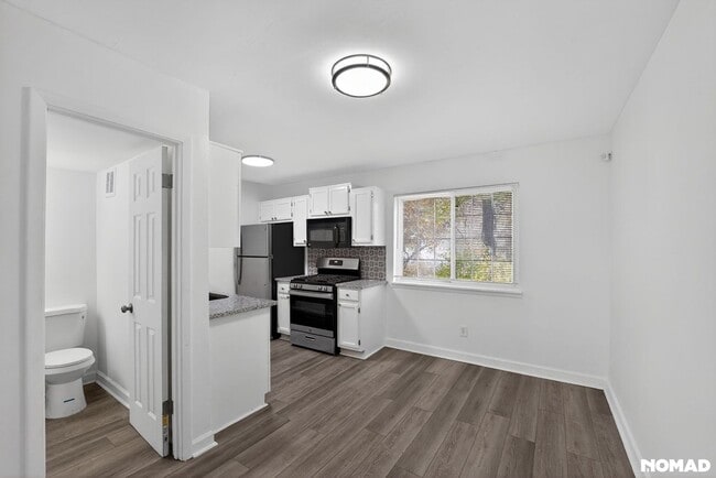 Foto del edificio - 405 Fairburn Rd SW