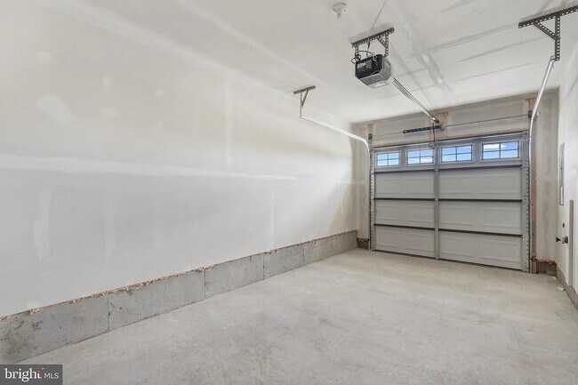 Foto del edificio - 7504 Day Break Dr