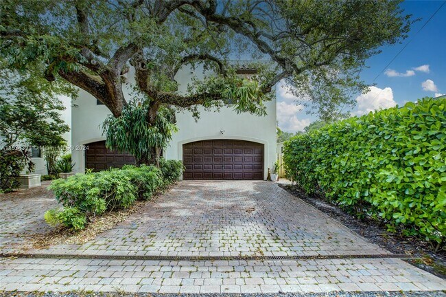 Foto del edificio - 605 SW 10th St