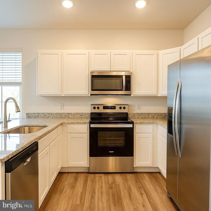 Primary Photo - 229 Caterpillar Dr