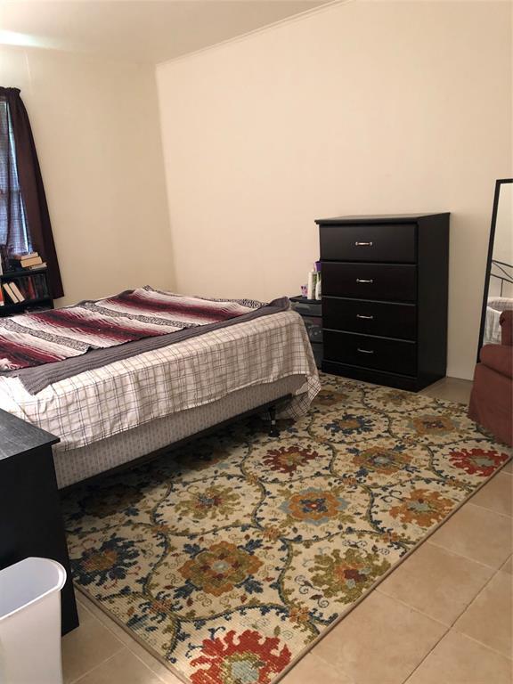 Foto del edificio - 913 Prentice Ln