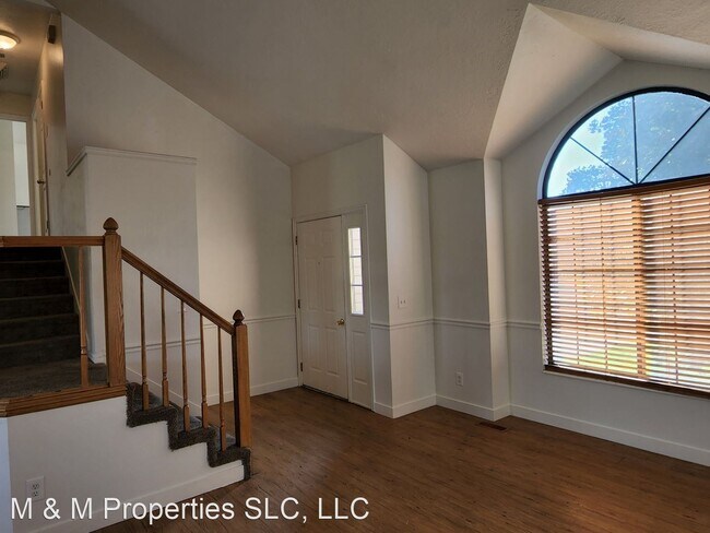 Building Photo - 4 br, 2.5 bath House - 6847 S Beargrass Rd