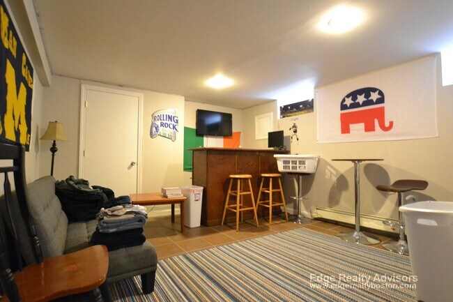 Foto del edificio - 117 Glenville Ave