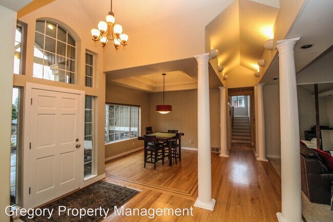 Building Photo - 3 br, 2.5 bath House - 14825 18th Ct SE