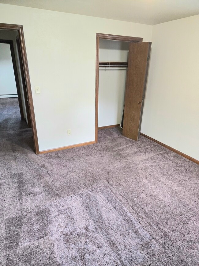 Building Photo - 8260 Southern Blvd