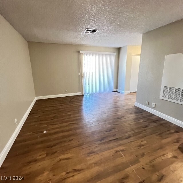 Building Photo - 3151 N Soaring Gulls Dr
