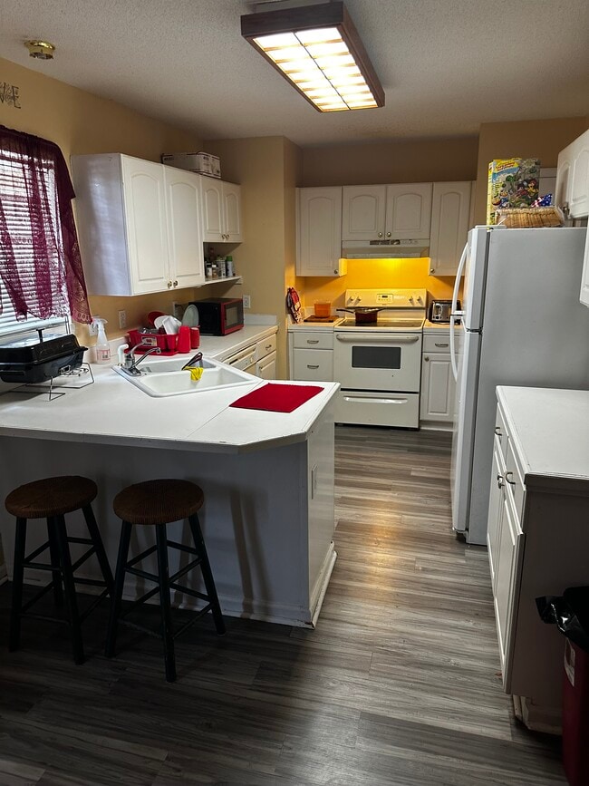 Building Photo - 213 Shipyard Ct
