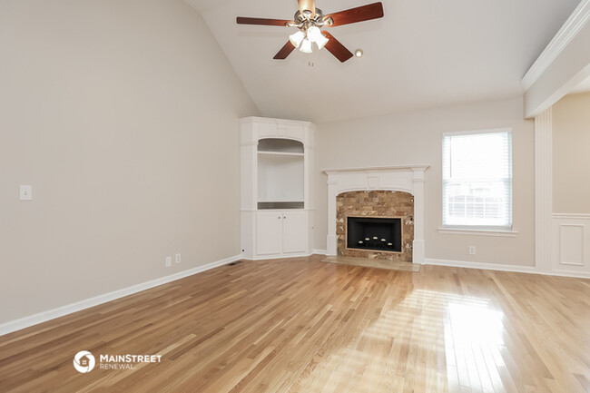 Building Photo - 2047 Isis Ct