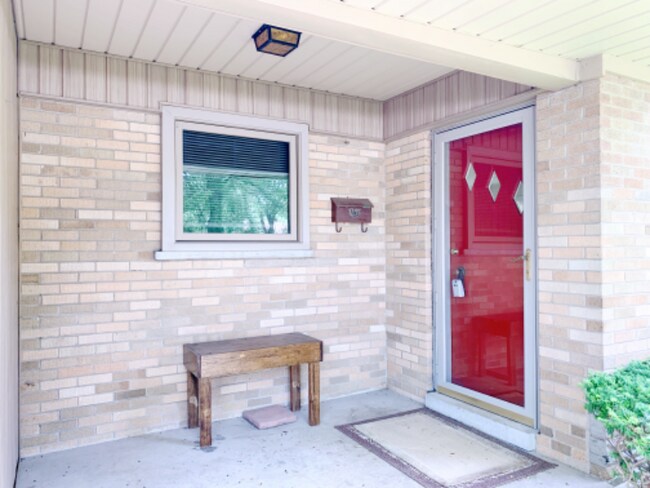 Building Photo - 1118 Marcey Ave