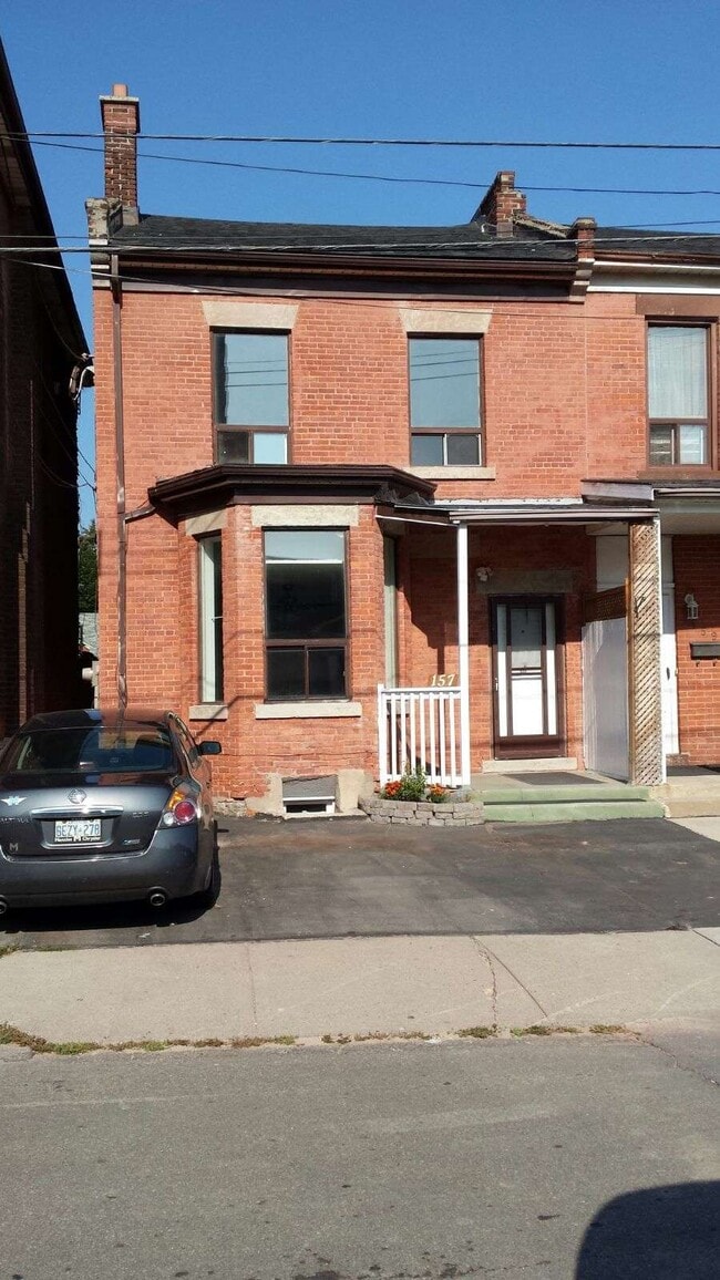 Building Photo - 157 Ray St N