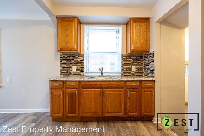 Foto del edificio - 3 br, 1 bath House - 20487 Packard St