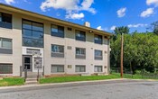 Foto principal - Modern 2-Bedroom Apartment with In-Unit La...