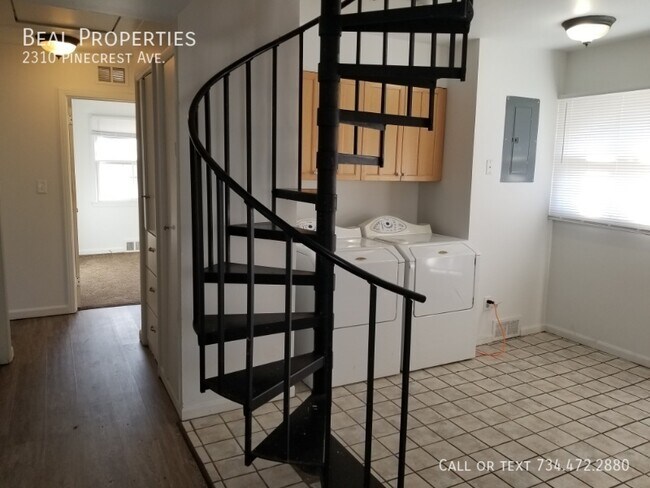 Foto del edificio - 2310 Pinecrest Ave